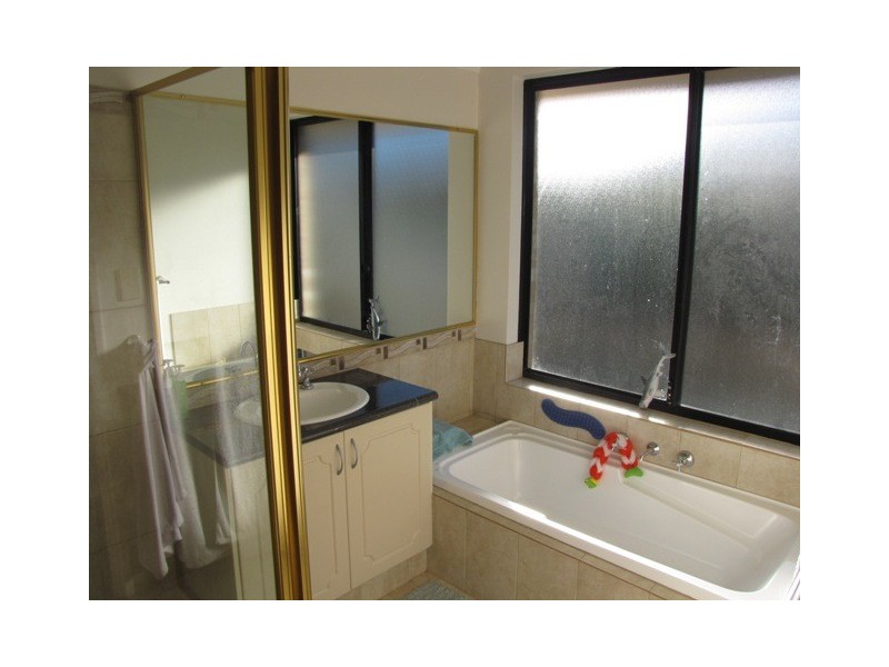 21 Carlingford Drive, Port Kennedy WA 6172