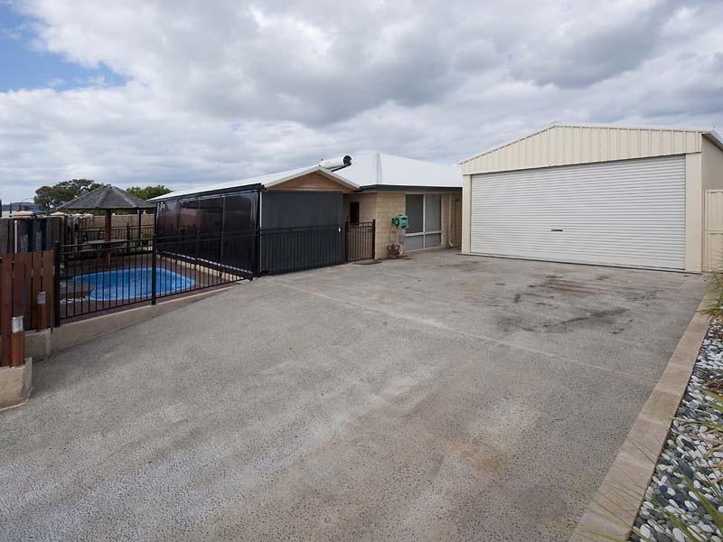 68 Albany Drive, Dawesville WA 6211