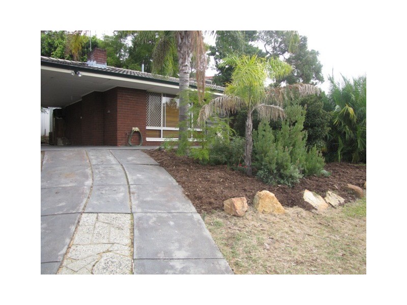 11 Crawford Road, Orelia WA 6167