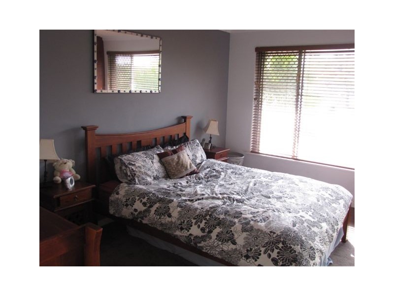 11 Crawford Road, Orelia WA 6167