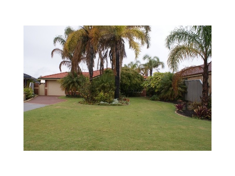 8 Cork Place, Warnbro WA 6169
