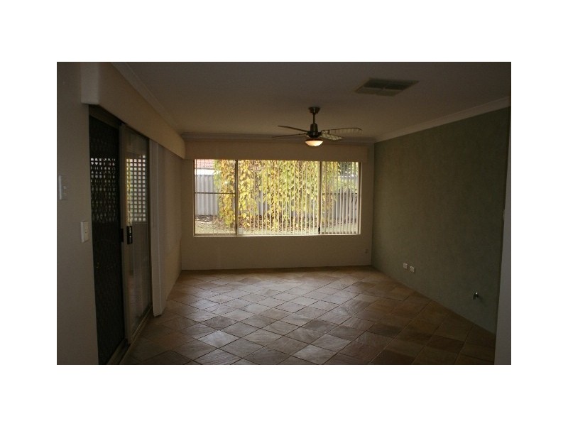 8 Cork Place, Warnbro WA 6169