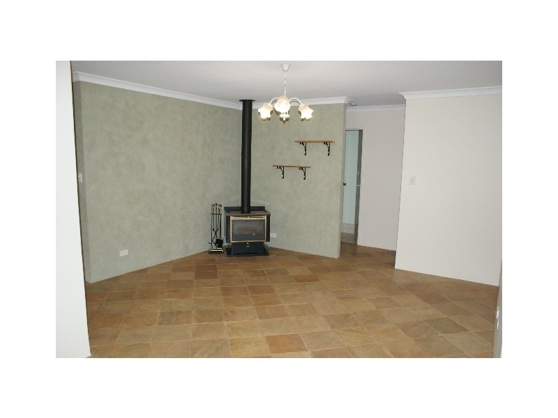 8 Cork Place, Warnbro WA 6169