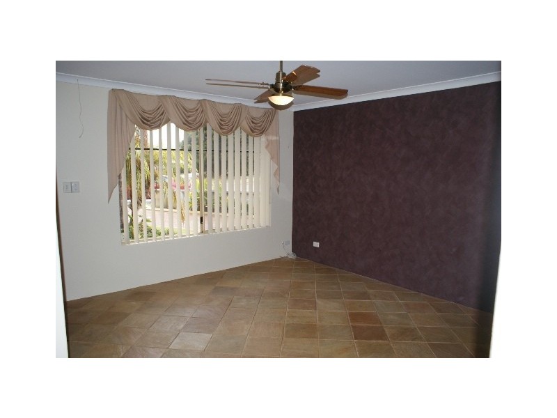 8 Cork Place, Warnbro WA 6169