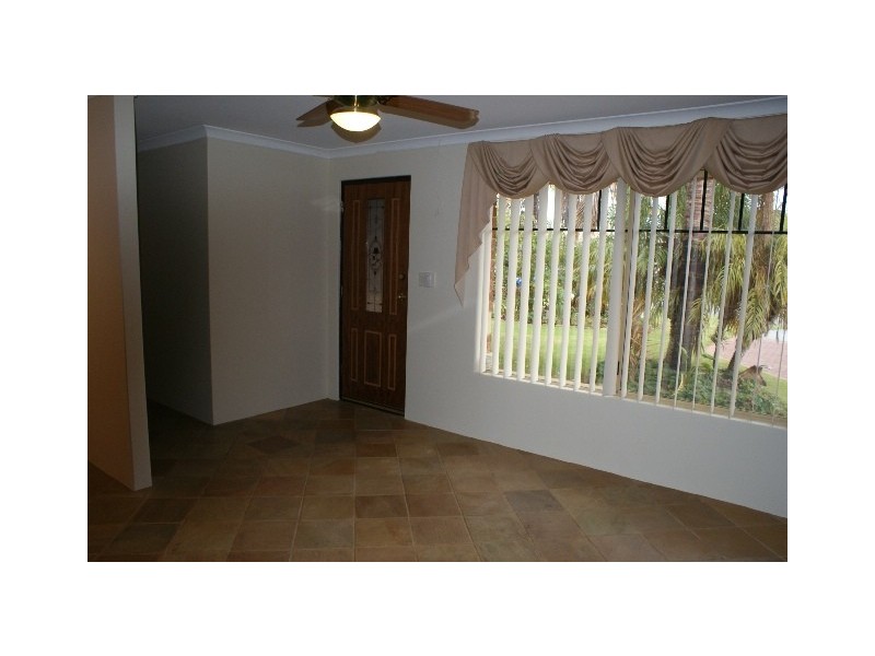 8 Cork Place, Warnbro WA 6169