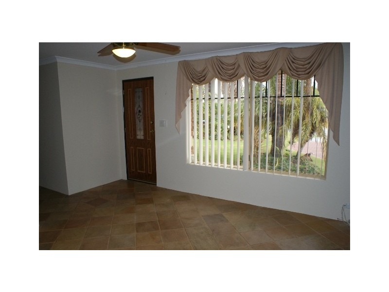 8 Cork Place, Warnbro WA 6169