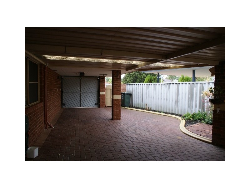 8 Cork Place, Warnbro WA 6169