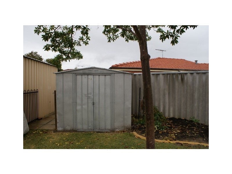 8 Cork Place, Warnbro WA 6169