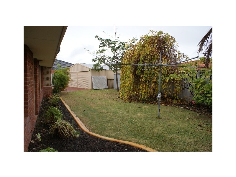 8 Cork Place, Warnbro WA 6169