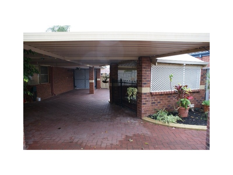 8 Cork Place, Warnbro WA 6169