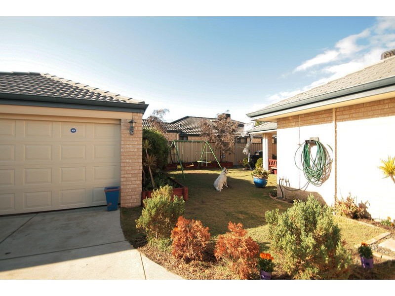 51 Eva Lynch Way, Port Kennedy WA 6172