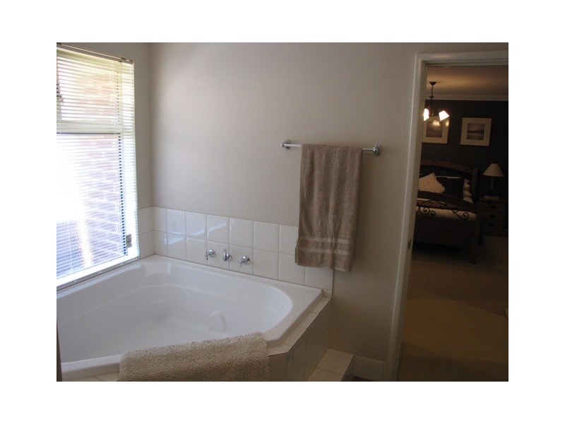 52 Hennessy Way, Rockingham WA 6168