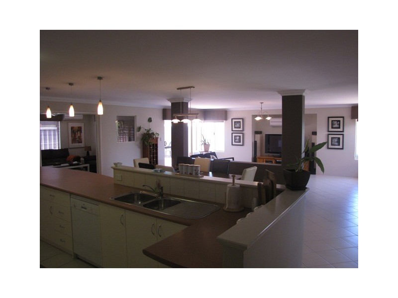 52 Hennessy Way, Rockingham WA 6168