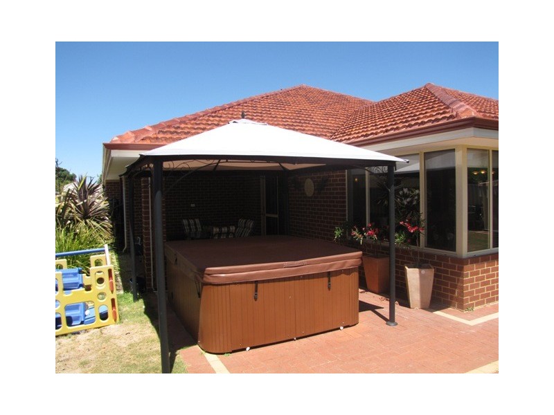 52 Hennessy Way, Rockingham WA 6168