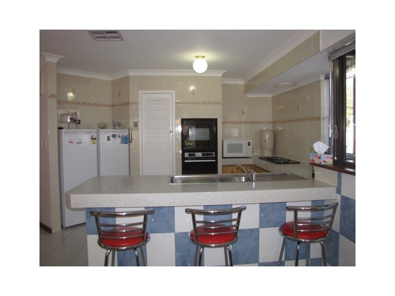 52 Stainer Avenue, Rockingham WA 6168