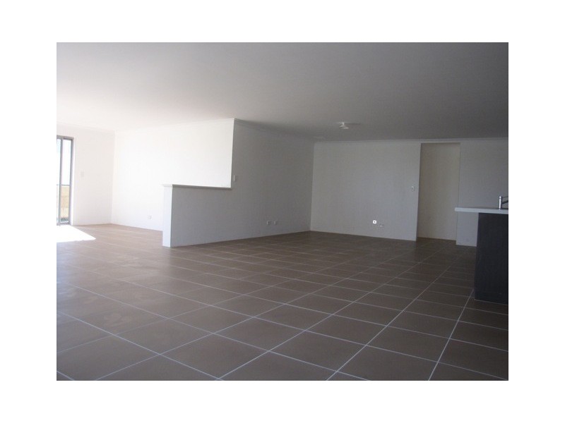 27 Still Meadow Turn, Meadow Springs WA 6210