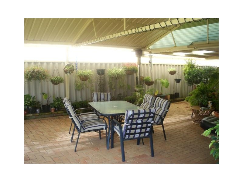 5 Silkhurst Crescent, Warnbro WA 6169