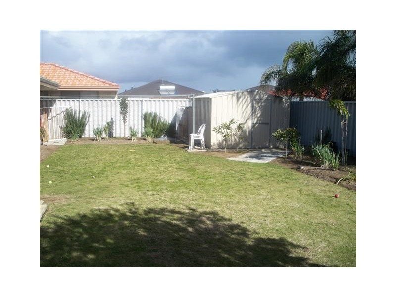 5 Silkhurst Crescent, Warnbro WA 6169
