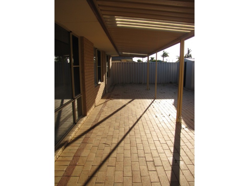 16 Garonne Turn, Port Kennedy WA 6172