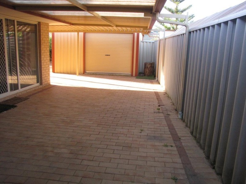16 Garonne Turn, Port Kennedy WA 6172