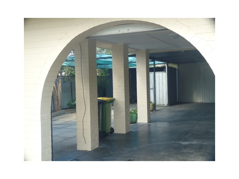 52 Amanda Drive, Camillo WA 6111