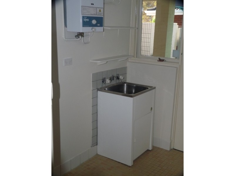 52 Amanda Drive, Camillo WA 6111