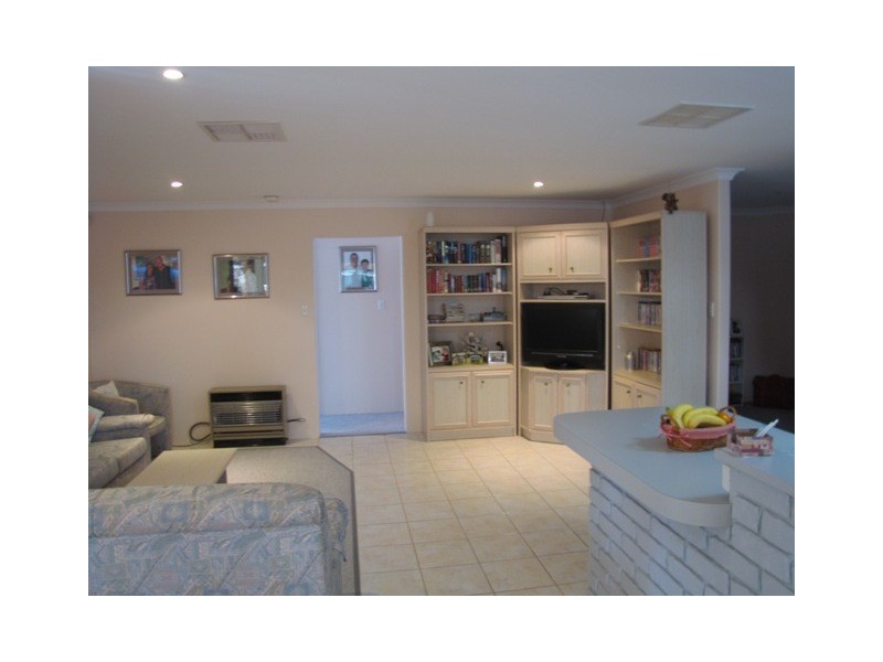 3 Chusan Court, Warnbro WA 6169
