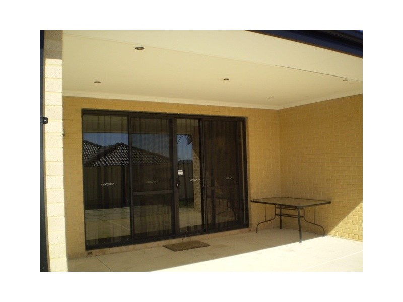 52 Araluen Cres, Bertram WA 6167