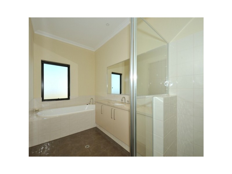 21/2 The Pass, Dawesville WA 6211