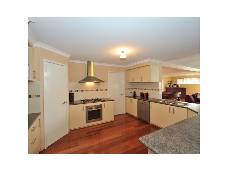 36 Whitemoss Turn, Waikiki WA 6169