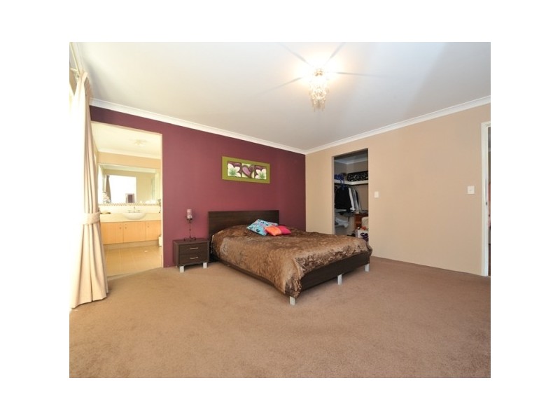 36 Whitemoss Turn, Waikiki WA 6169