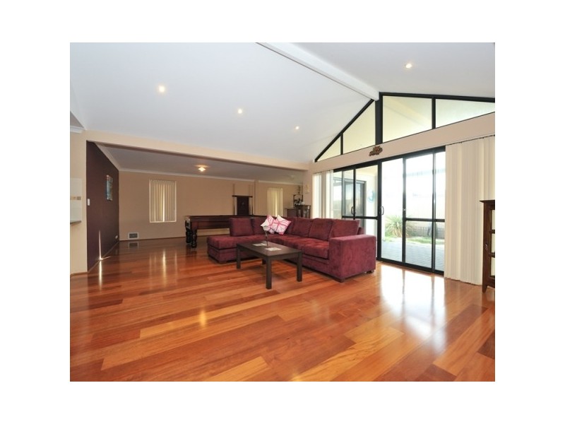 36 Whitemoss Turn, Waikiki WA 6169