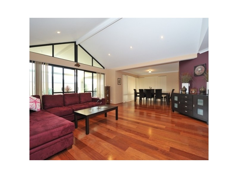 36 Whitemoss Turn, Waikiki WA 6169