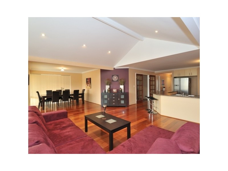 36 Whitemoss Turn, Waikiki WA 6169