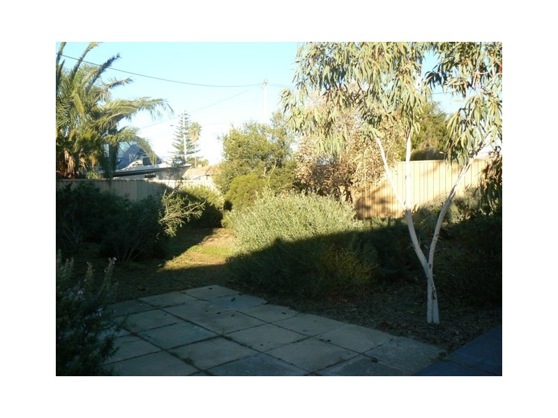 50 Cygnus St, Rockingham WA 6168