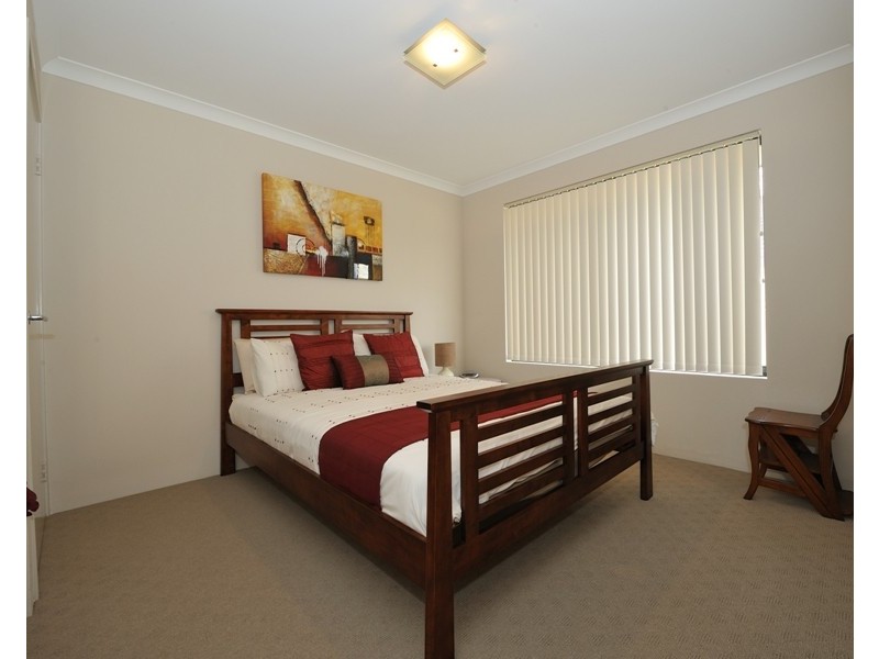 8 Oceanrunner Bvd, Shoalwater WA 6169