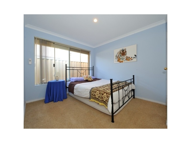 5 Freeling Road, Port Kennedy WA 6172