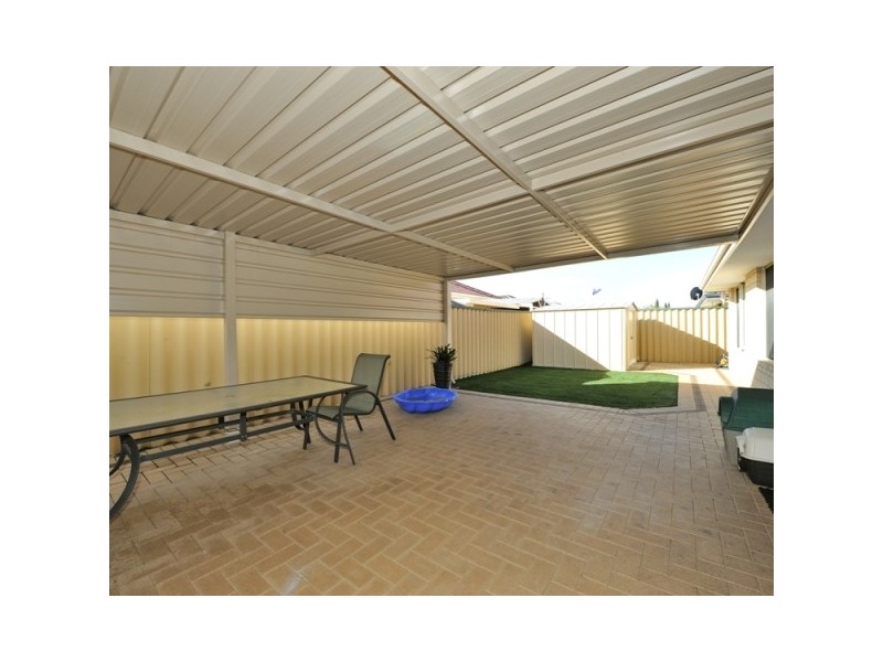 5 Freeling Road, Port Kennedy WA 6172