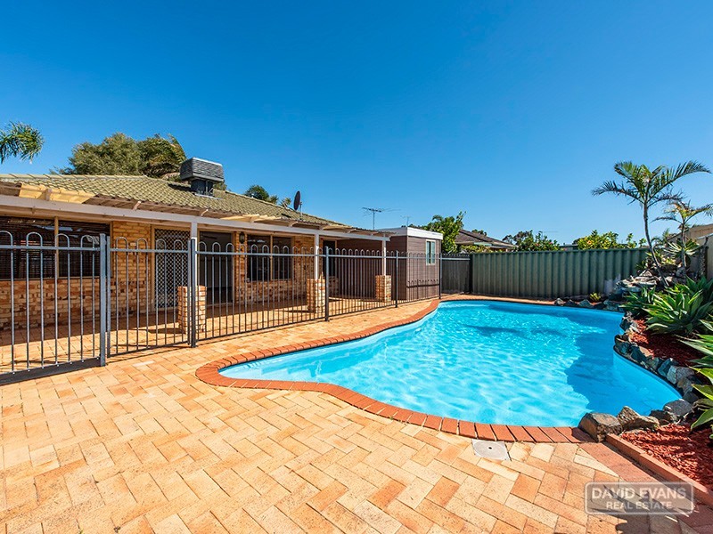 27 Fairview Drive, Waikiki WA 6169