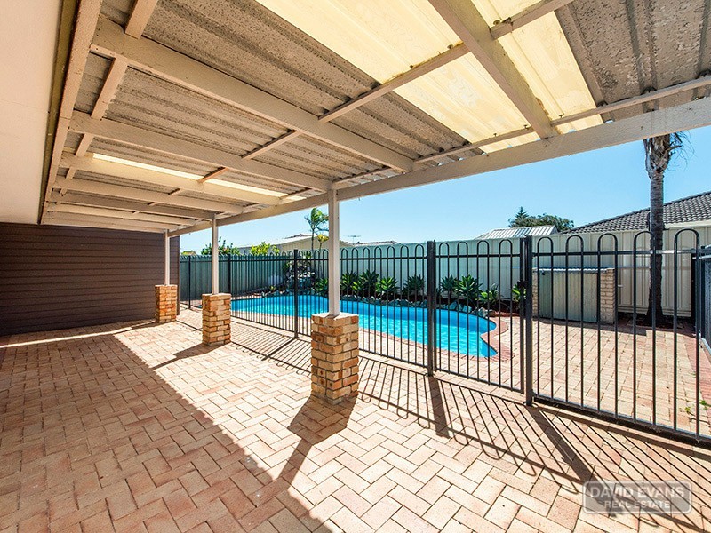 27 Fairview Drive, Waikiki WA 6169