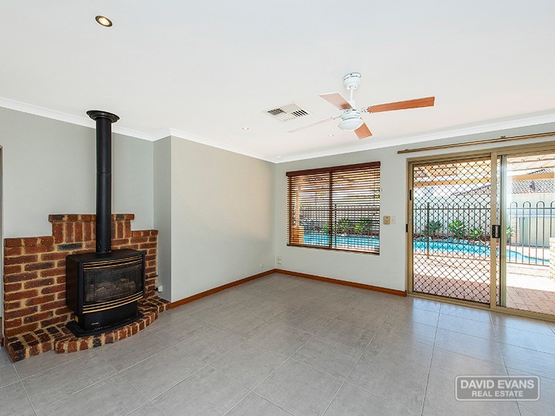 27 Fairview Drive, Waikiki WA 6169