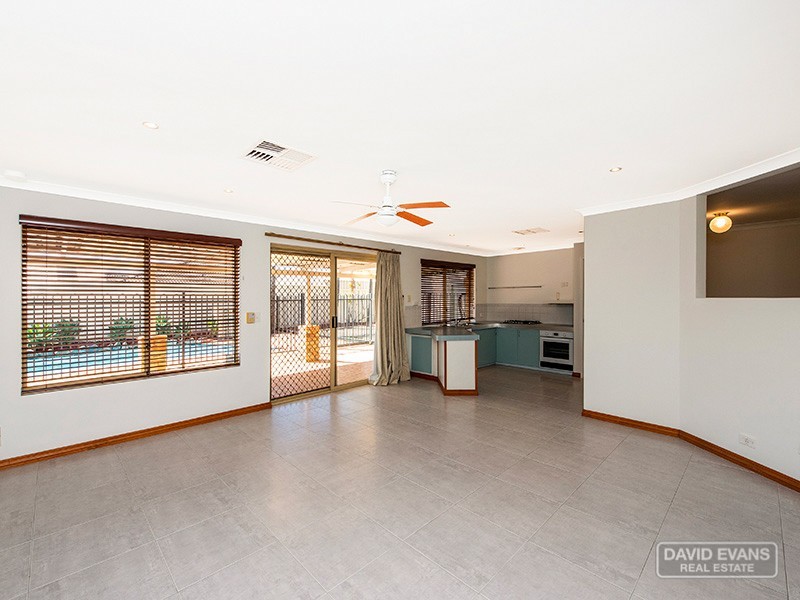 27 Fairview Drive, Waikiki WA 6169