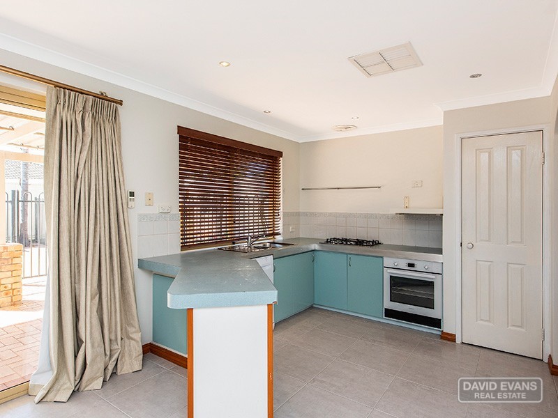 27 Fairview Drive, Waikiki WA 6169