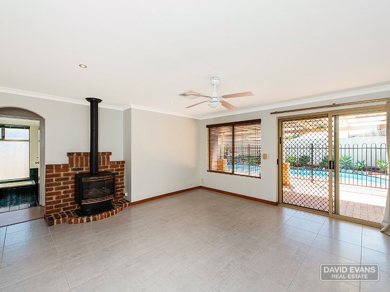 27 Fairview Drive, Waikiki WA 6169