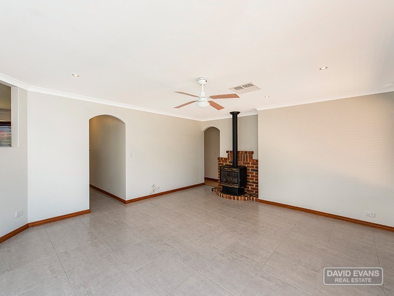 27 Fairview Drive, Waikiki WA 6169