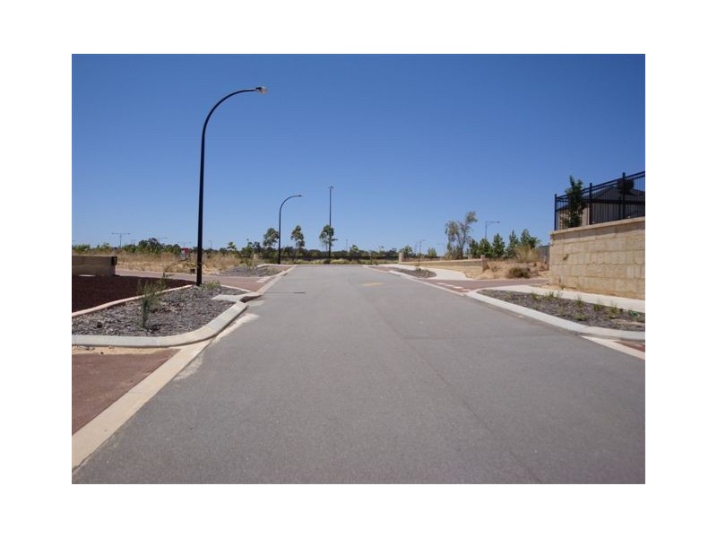6 Petworth St, Wellard WA 6170