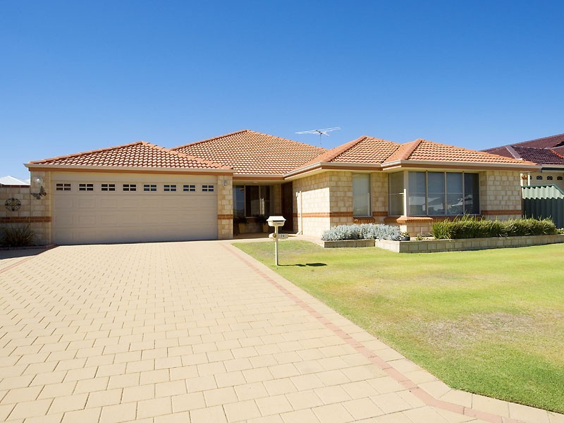 24 Tangier Parkway, Port Kennedy WA 6172