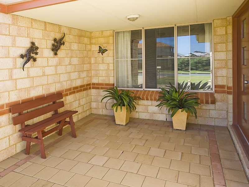 24 Tangier Parkway, Port Kennedy WA 6172