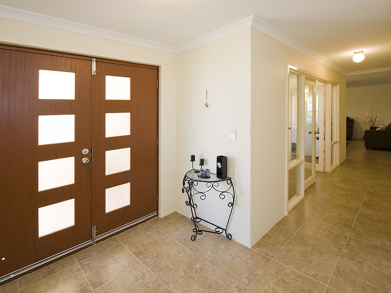 24 Tangier Parkway, Port Kennedy WA 6172