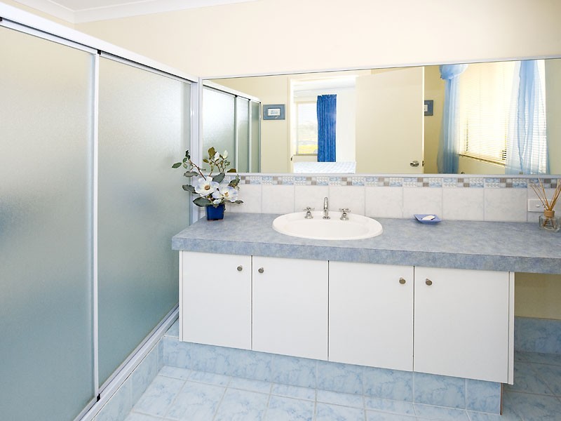 24 Tangier Parkway, Port Kennedy WA 6172